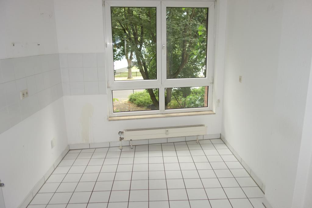 EXKLUSIV BILK NÄHE UNI HELL + RUHIG RENOVIERT KOMPLETT PARKETT DUSCHBAD TG-STELLPL. 1.OG / AUFZUG - Foto 2