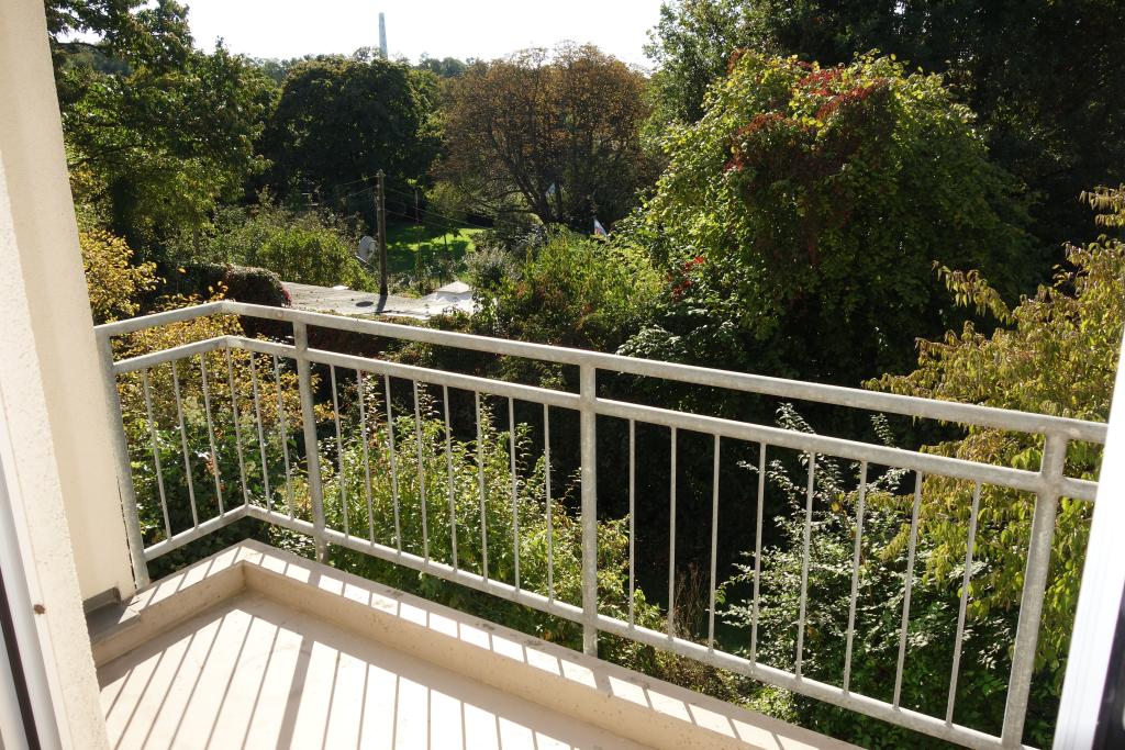 EXKLUSIV IN BILK NÄHE UNI MODERN RENOVIERT PARKETT BALKON SANIERTES WANNENBAD TG-STELLPL. 1. ETAGE - Foto 4