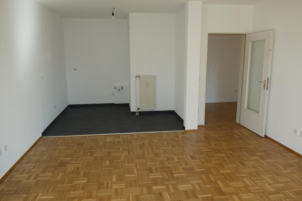 EXKLUSIV IN BILK NÄHE UNI MODERN RENOVIERT PARKETT BALKON SANIERTES WANNENBAD TG-STELLPL. 1. ETAGE - Foto 1