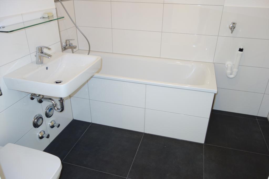 EXKLUSIV IN BILK NÄHE UNI MODERN RENOVIERT PARKETT BALKON SANIERTES WANNENBAD TG-STELLPL. 1. ETAGE - Foto 3