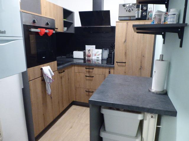 EXKLUSIV RENOVIERT/TEILSANIERT HELL PARKETT BALKON WANNENBAD STELLPLATZ EINBAUKÜ. MÖGL. 1.OG NORF - Photo 2