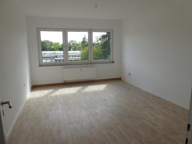 EXKLUSIV TEILSANIERT BALKON WANNENBAD SEPARATES WC KOMPLETT LAMINAT 2 PKW-STELLPLÄTZE 2. OG OBERBILK - Photo 1