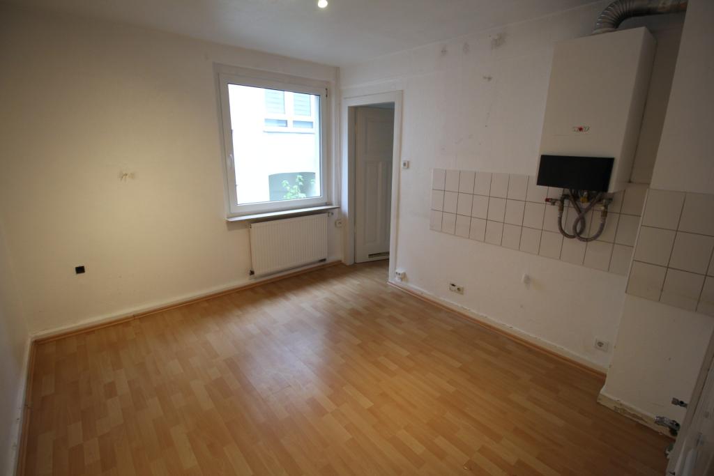 EXKLUSIV ALTBAU IM ANBAU/INNENHOF KOMPLETT LAMINAT 1.OG WEIßES DUSCHBAD GROßE KÜCHE RUHIG GERRESHEIM - Photo 2