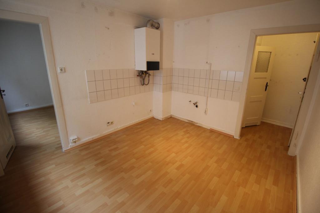EXKLUSIV ALTBAU IM ANBAU/INNENHOF KOMPLETT LAMINAT 1.OG WEIßES DUSCHBAD GROßE KÜCHE RUHIG GERRESHEIM - Photo 1