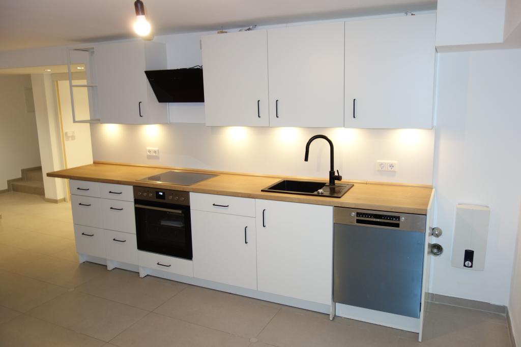 EXKLUSIV IN GRAFENBERG SOUTERRAIN GARTEN-TERRASSENWOHNUNG SEHR RUHIG RENOVIERT MODERNES DUSCHBAD - Foto 4