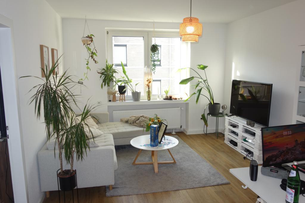 EXKLUSIV MODERN IN BILK MIT BALKON GROßE WOHNKÜCHE EINBAUKÜCHE MÖGL. NEUES DUSCHBAD 3. OG HELL+RUHIG - Foto 1