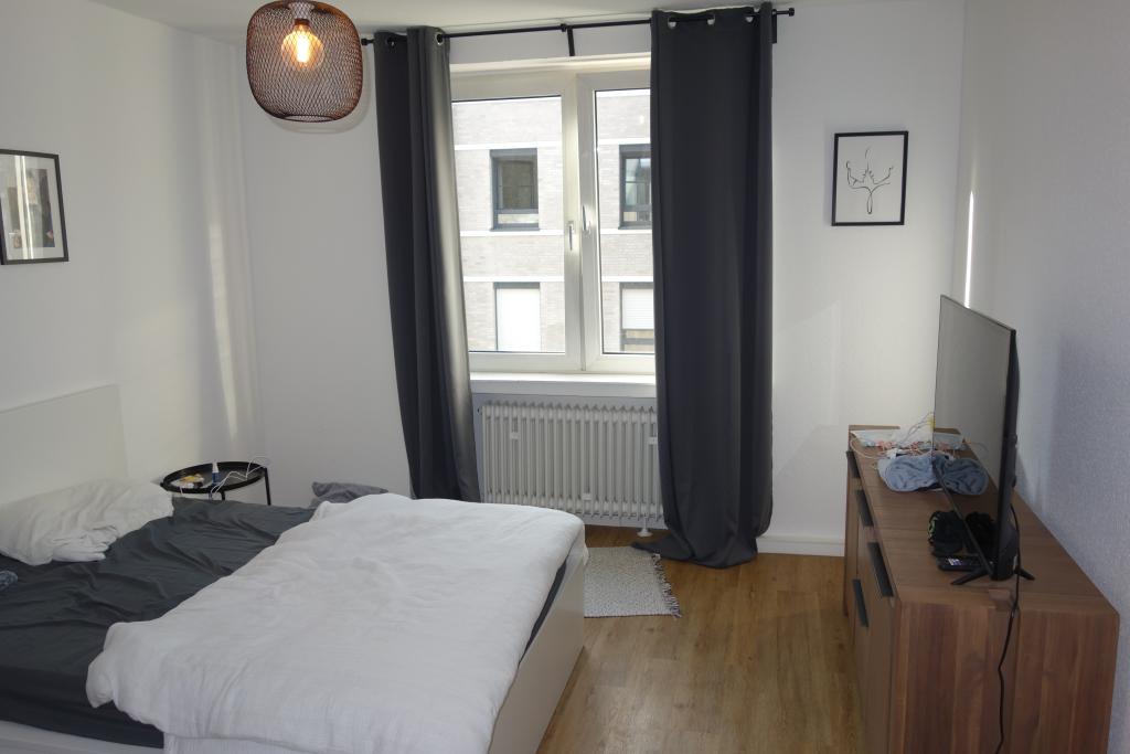 EXKLUSIV MODERN IN BILK MIT BALKON GROßE WOHNKÜCHE EINBAUKÜCHE MÖGL. NEUES DUSCHBAD 3. OG HELL+RUHIG - Foto 5