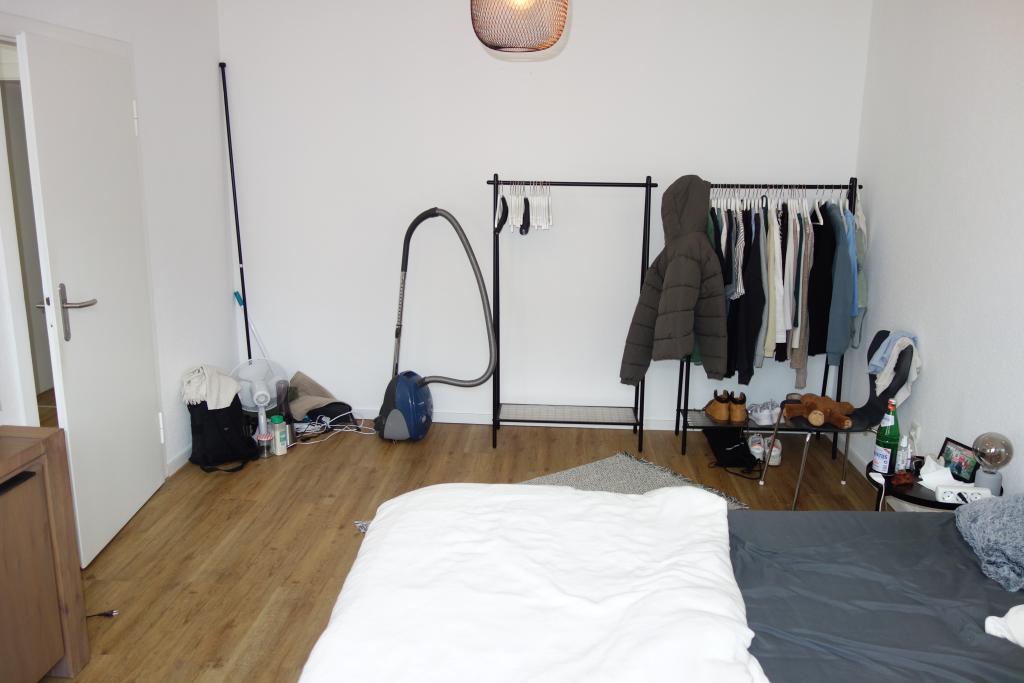 EXKLUSIV MODERN IN BILK MIT BALKON GROßE WOHNKÜCHE EINBAUKÜCHE MÖGL. NEUES DUSCHBAD 3. OG HELL+RUHIG - Foto 4