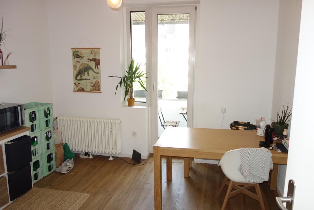 EXKLUSIV MODERN IN BILK MIT BALKON GROßE WOHNKÜCHE EINBAUKÜCHE MÖGL. NEUES DUSCHBAD 3. OG HELL+RUHIG - Foto 3