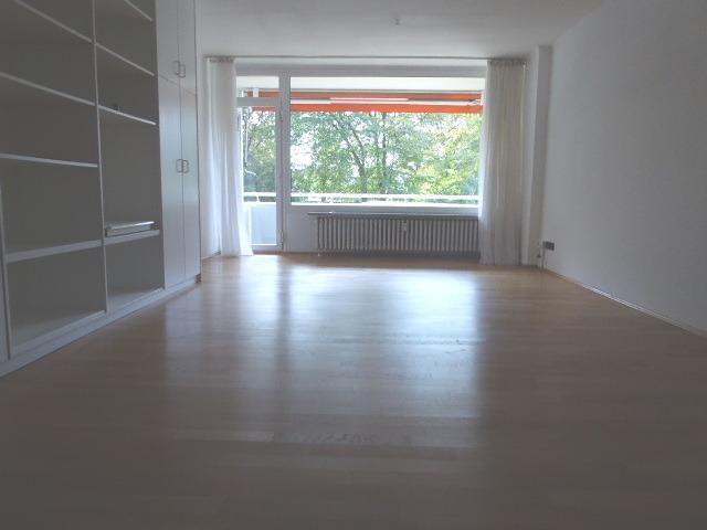 EXKLUSIV PARKETT EINBAUKÜCHE BALKON GROßES WOHNZI. SANIERTES WANNENBAD SEP. WC HOCHPARTERRE GOLZHEIM - Photo 4