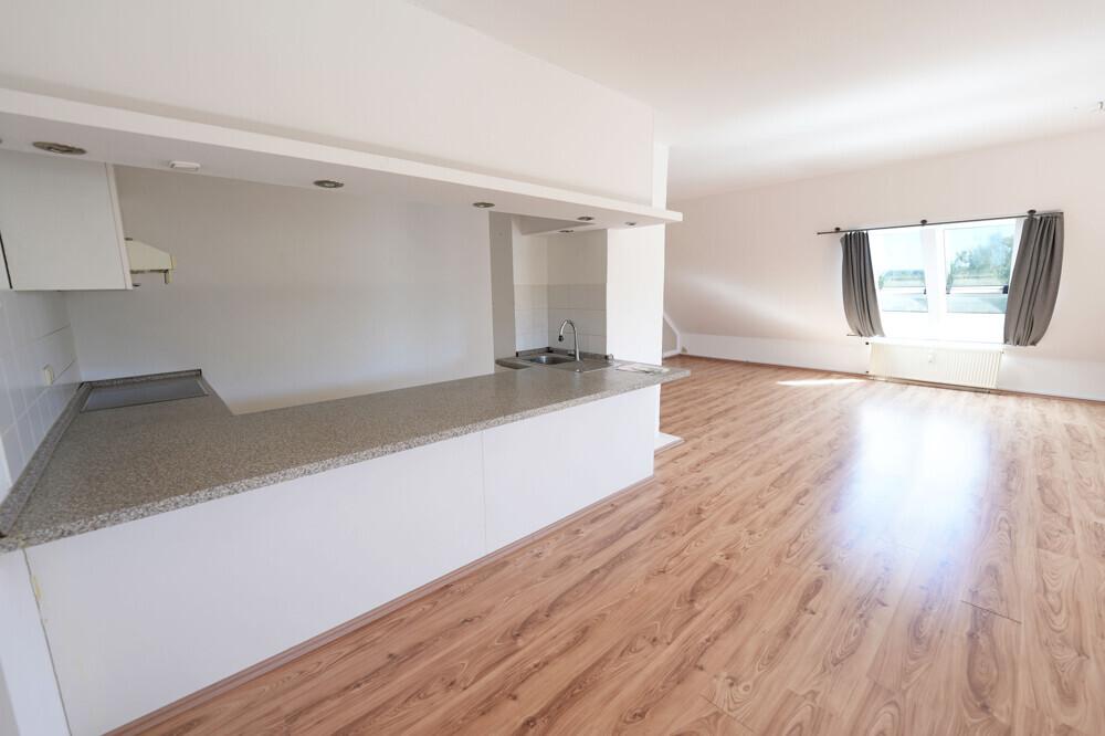 Wohntraum! Stilvolle 2-Zimmer-Dachgeschoss-Wohnung mit 80 qm WFL. Veste-Coburg-Blick! Loft-Charakter - Photo 4