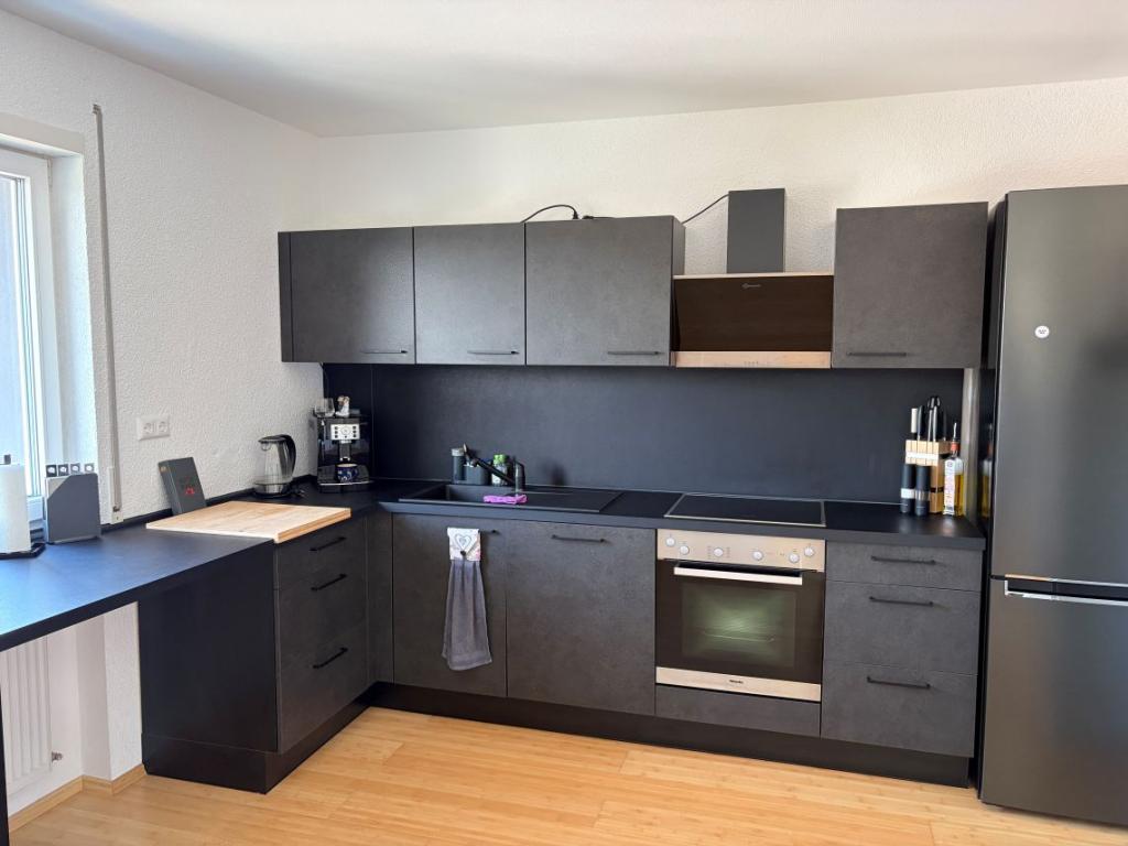Wohnen mit Aussicht: Stilvolle 3,5-Zimmer-Wohnung über den Dächern von Mosbach - Foto 4