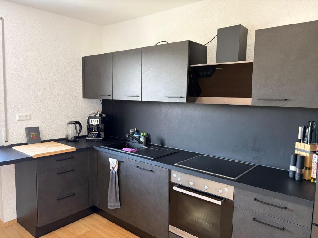 Wohnen mit Aussicht: Stilvolle 3,5-Zimmer-Wohnung über den Dächern von Mosbach - Foto 3