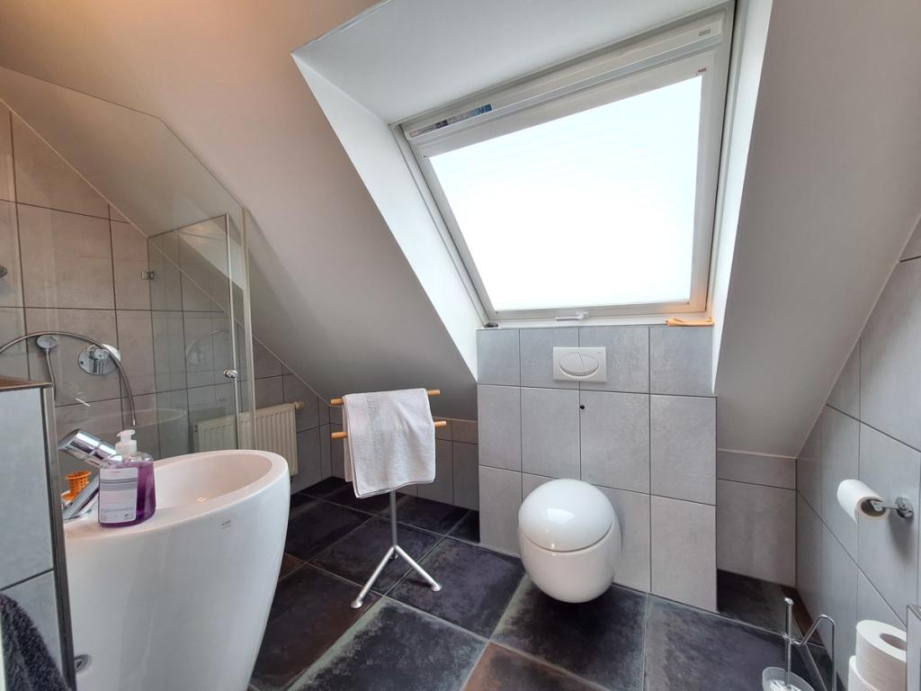 Badezimmer DG