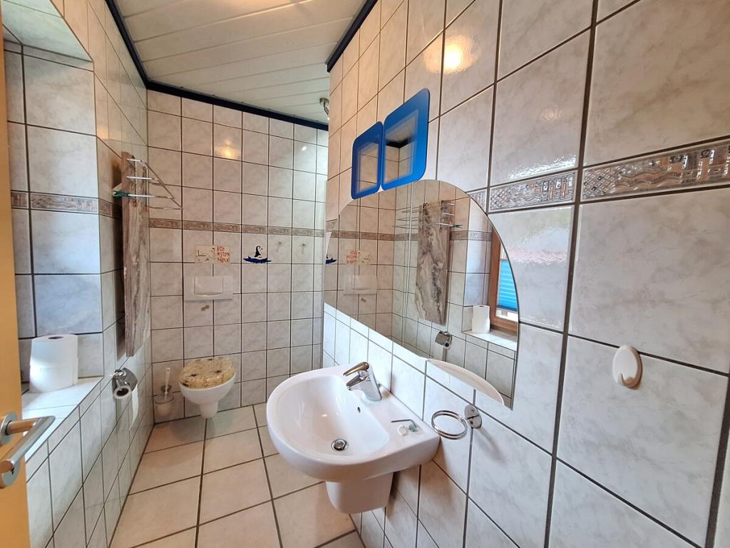 Badezimmer Zwischenebene Erdgeschoss / Obergeschoss