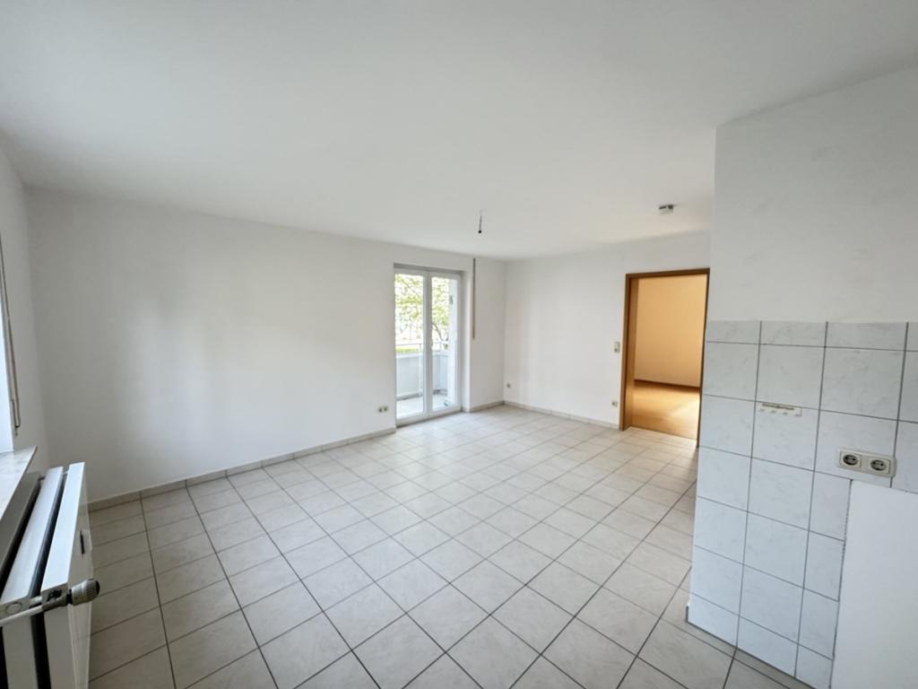Küche und Wohnzimmer