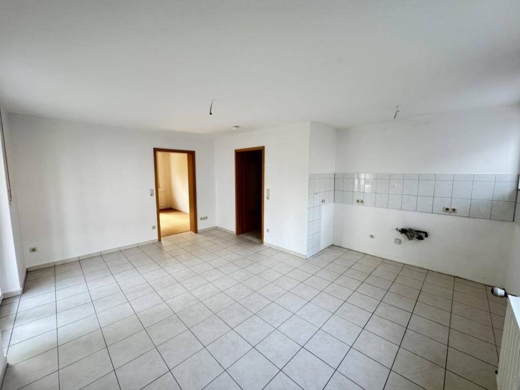 Küche und Wohnzimmer
