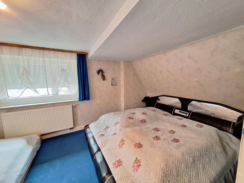Schlafzimmer DG