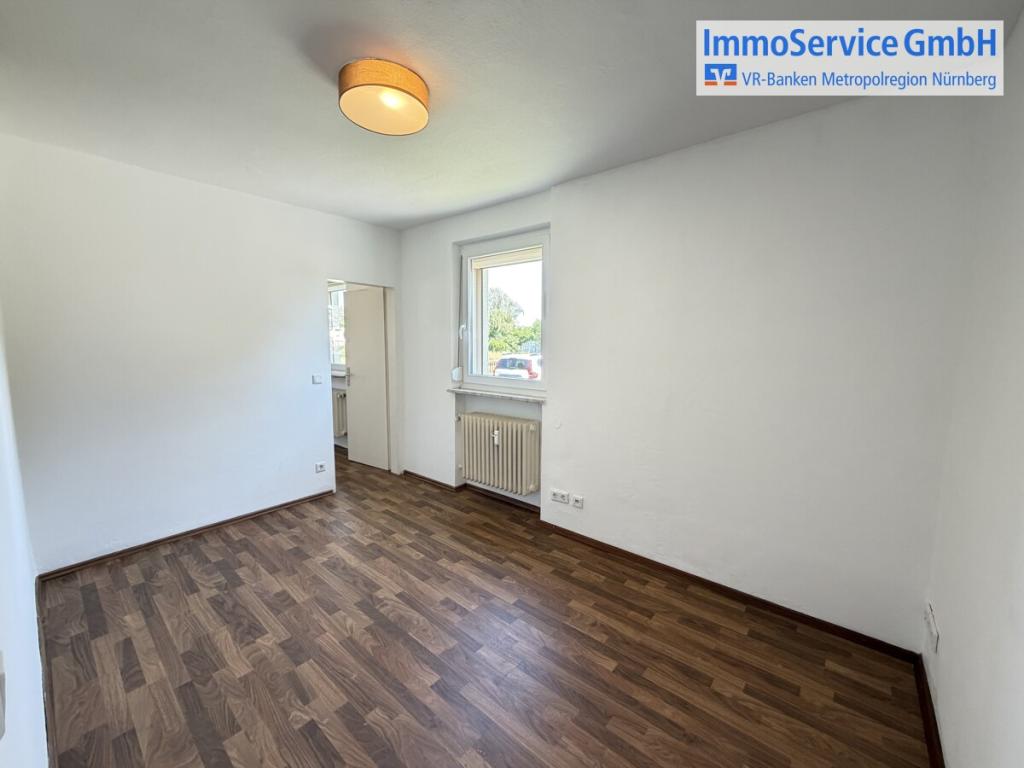 Praktische 2-Zimmer-Erdgeschosswohnung mit Einbauküche in Nürnberg-Höfles - Foto 1