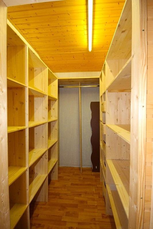 Schrank.jpg
