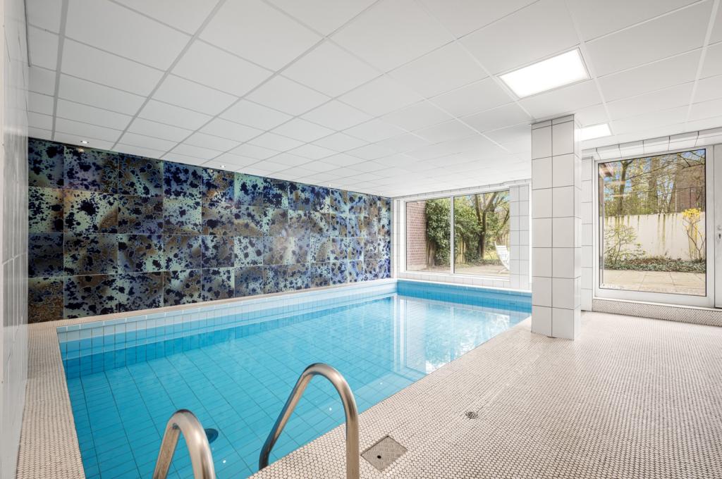 Schwimmbad mit Sauna