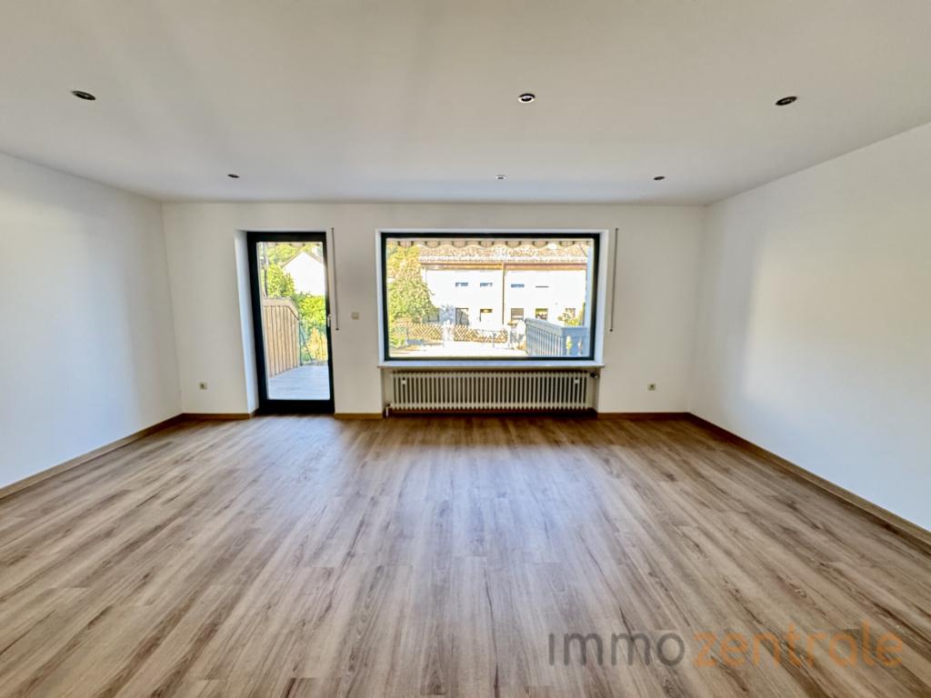 Wohngefühl auf mehreren Ebenen – saniertes RMH in Treuchtlingen - Photo 2