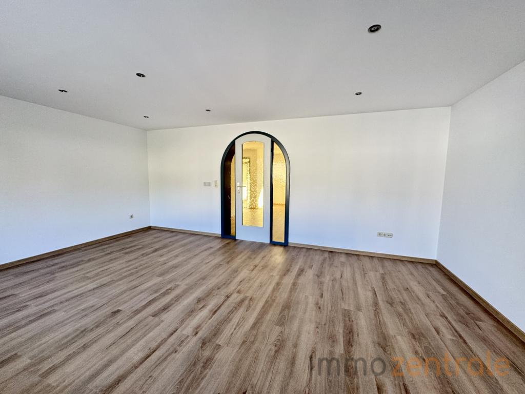 Wohngefühl auf mehreren Ebenen – saniertes RMH in Treuchtlingen - Photo 5