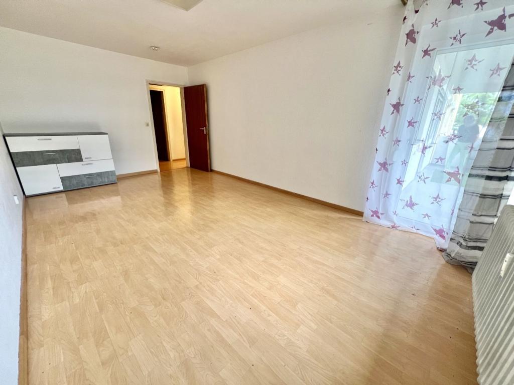 Schlafzimmer mit Balkonzugang