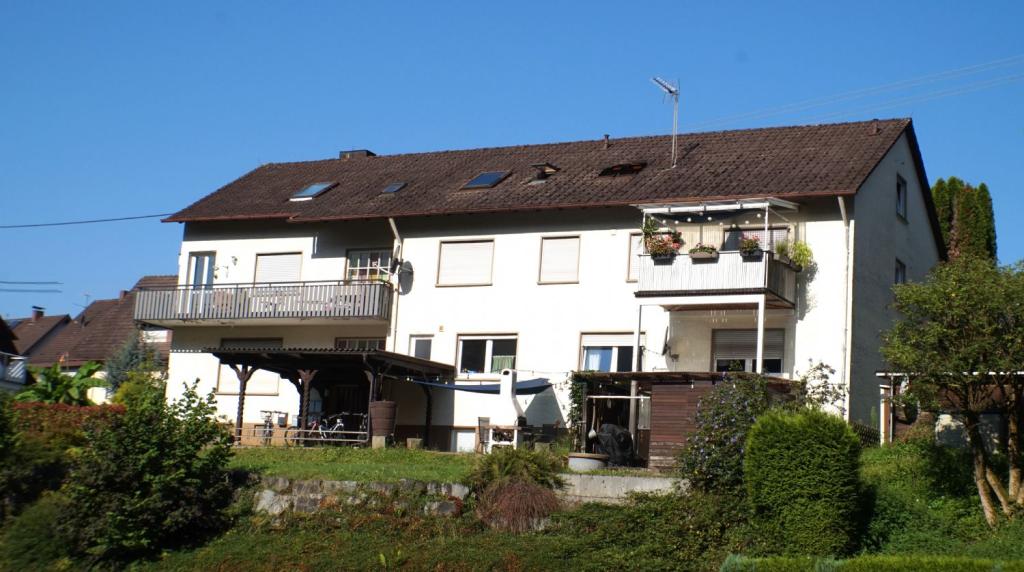 7 Parteienhaus