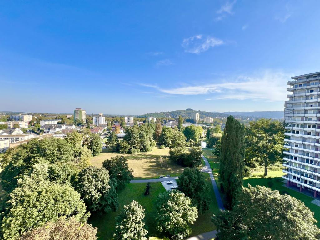 Blick auf den Schutterlindenberg