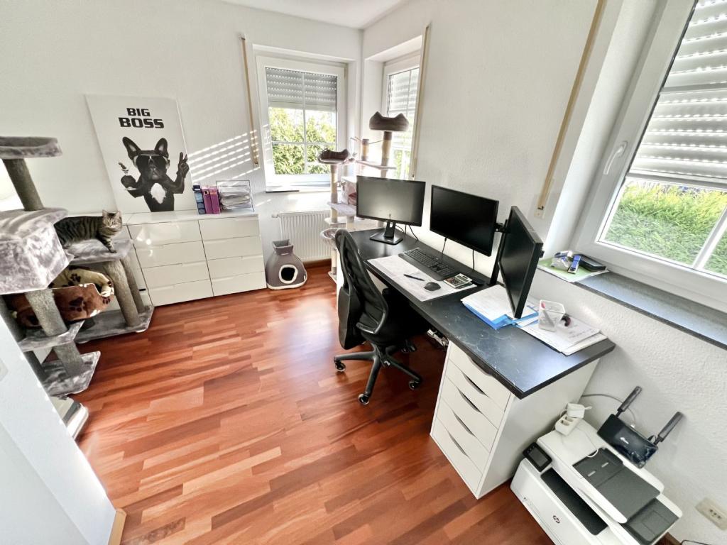 Zimmer 3 oder Büro