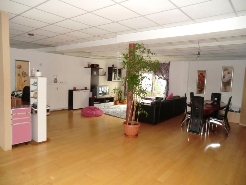 Großzügige 2 Zimmer EG Wohnung mit Terrasse - Photo 1