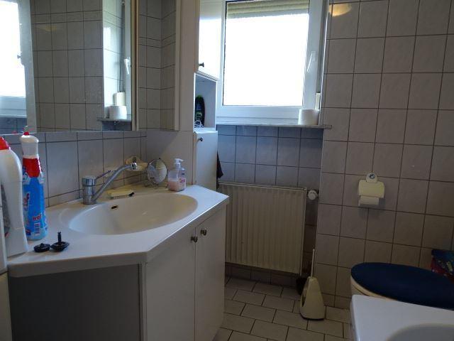 Bad mit Fenster (EG)