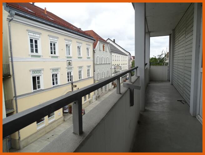 Eine großzügige, renovierte Mietwohnung in Osterhofen mit Balkone und sofortiger Verfügbarkeit! - Foto 5