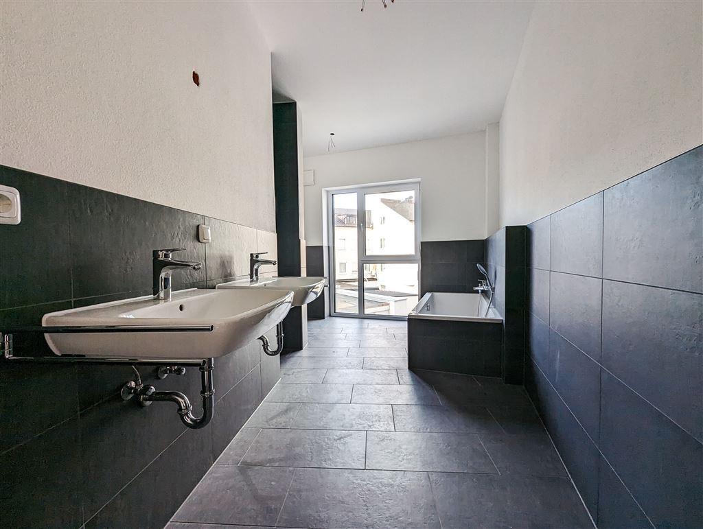 Modernes Badezimmer