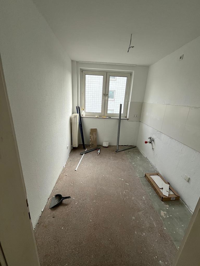 <h1 class="md:text-xl md:leading-6 mt-4 md:mt-10 lg:mb-6 mb-3 text-primary-500 font-semibold text-base leading-5"> Wohnung in Bochum (Wattenscheid) </h1> - Foto 4