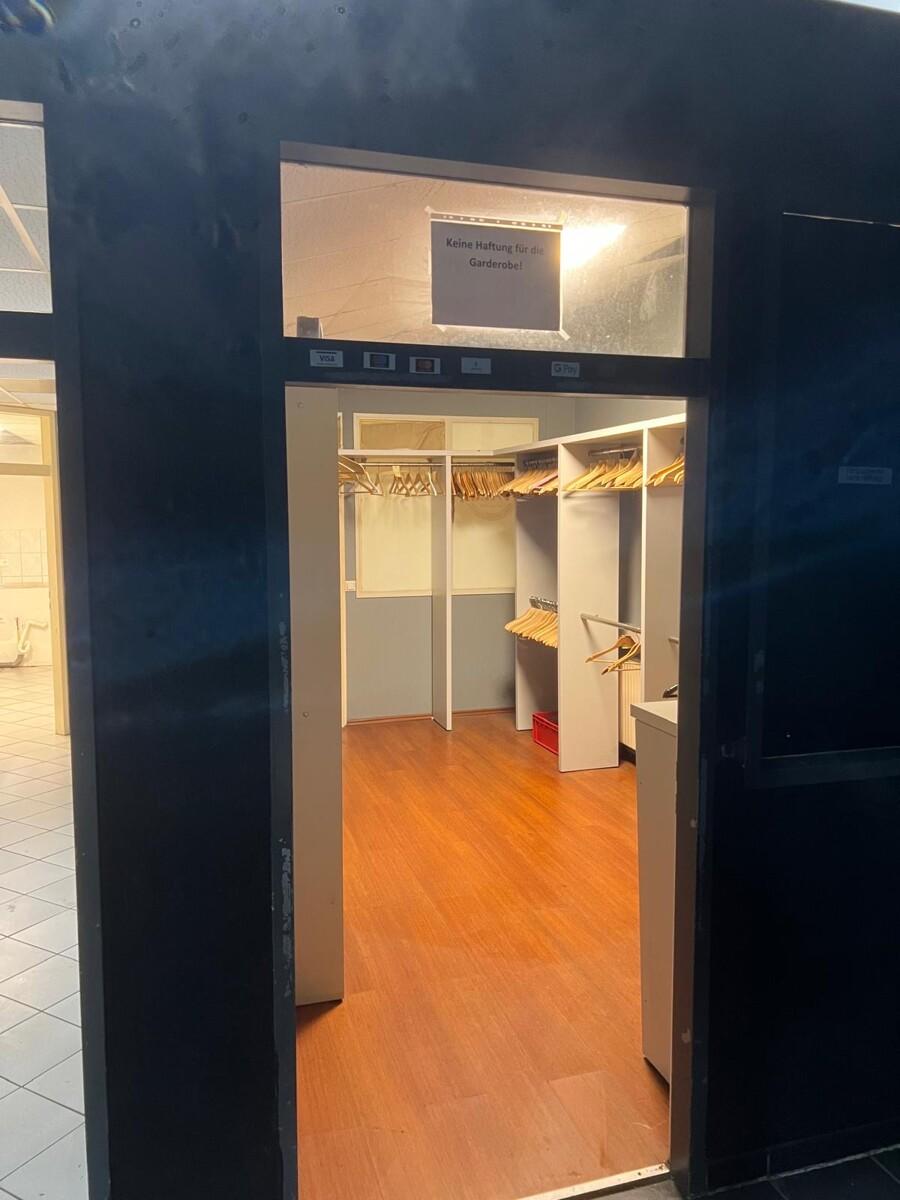 Garderobe 1
