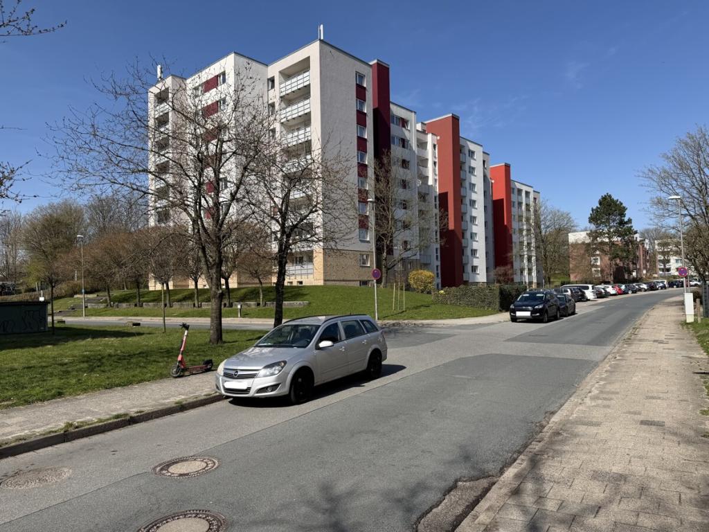 * Erstbezug nach Sanierung, 2 Zimmer Wohnung im 4. OG zu vermieten !!!* - Photo 2