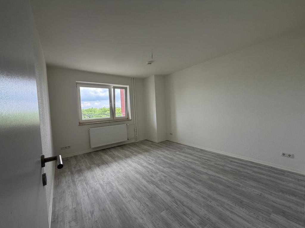 * Erstbezug nach Sanierung, 2 Zimmer Wohnung im 3. OG zu vermieten !!!* - Photo 3