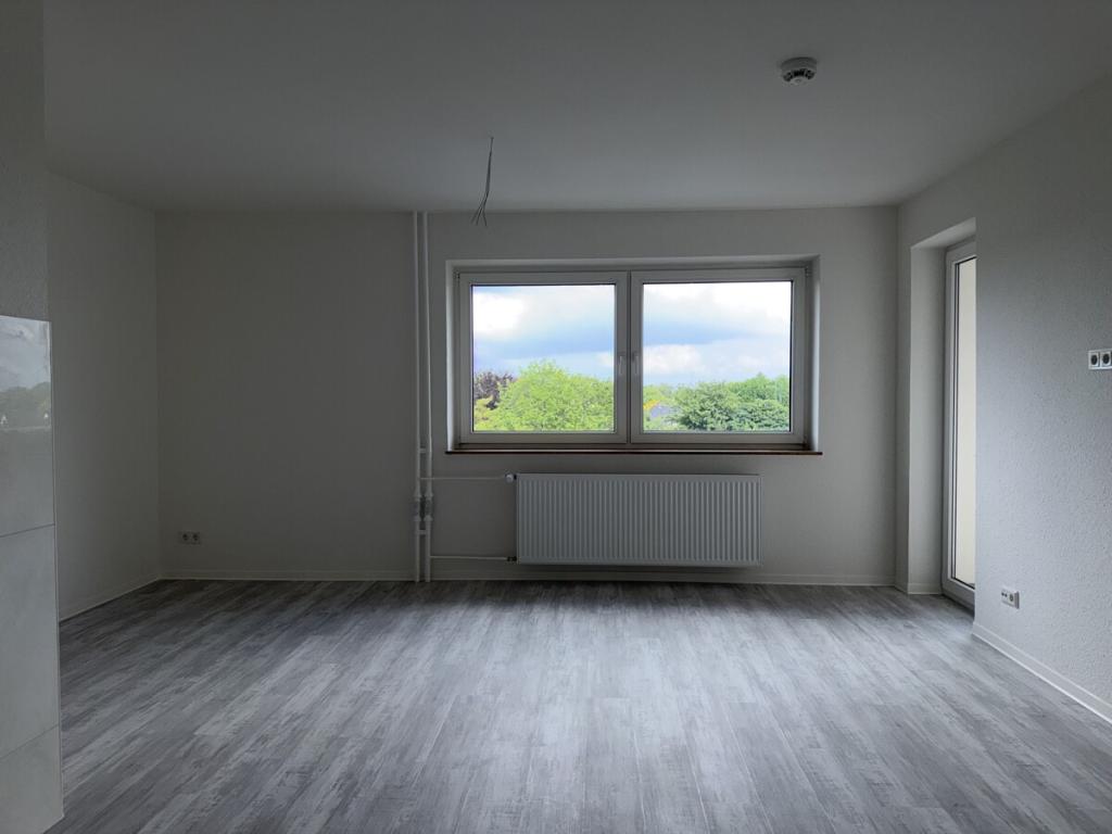 * Erstbezug nach Sanierung, 2 Zimmer Wohnung im 3. OG zu vermieten !!!* - Photo 2