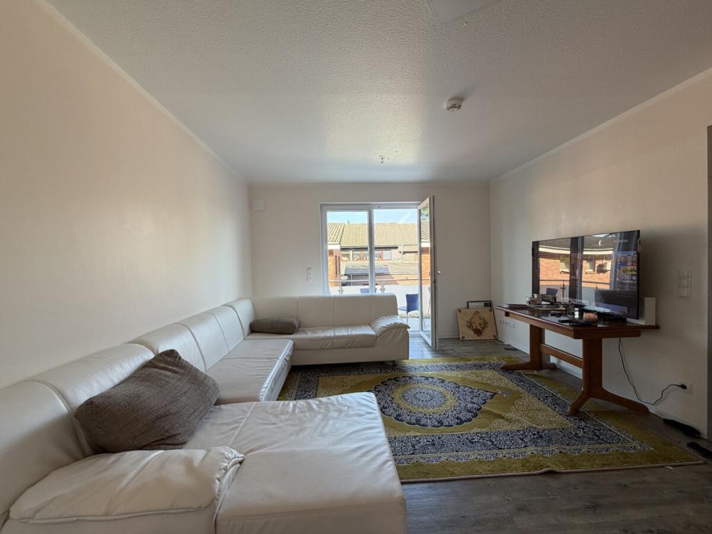 *Zentral gelegene 2 Zimmer Wohnung für Singles oder Pärchen per sofort zu vermieten !!!* - Photo 2