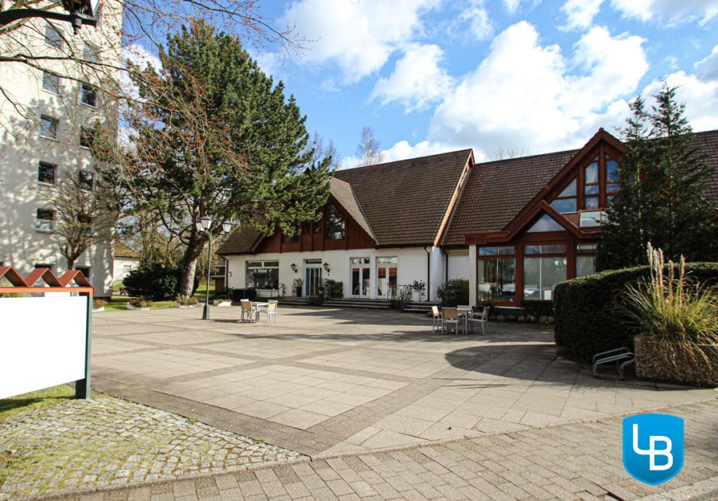 Der Vorplatz