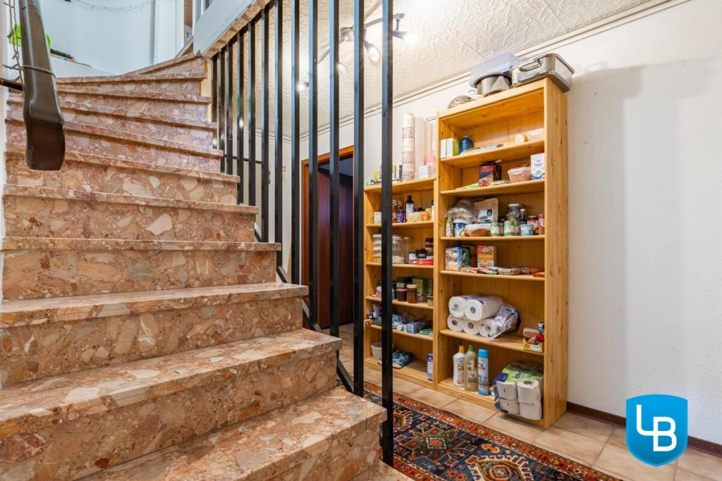 Pflegeleichte Treppe in den Keller