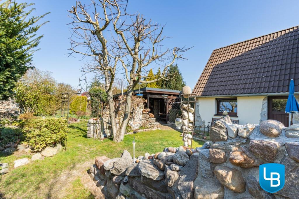 Garten mit Baumbestand