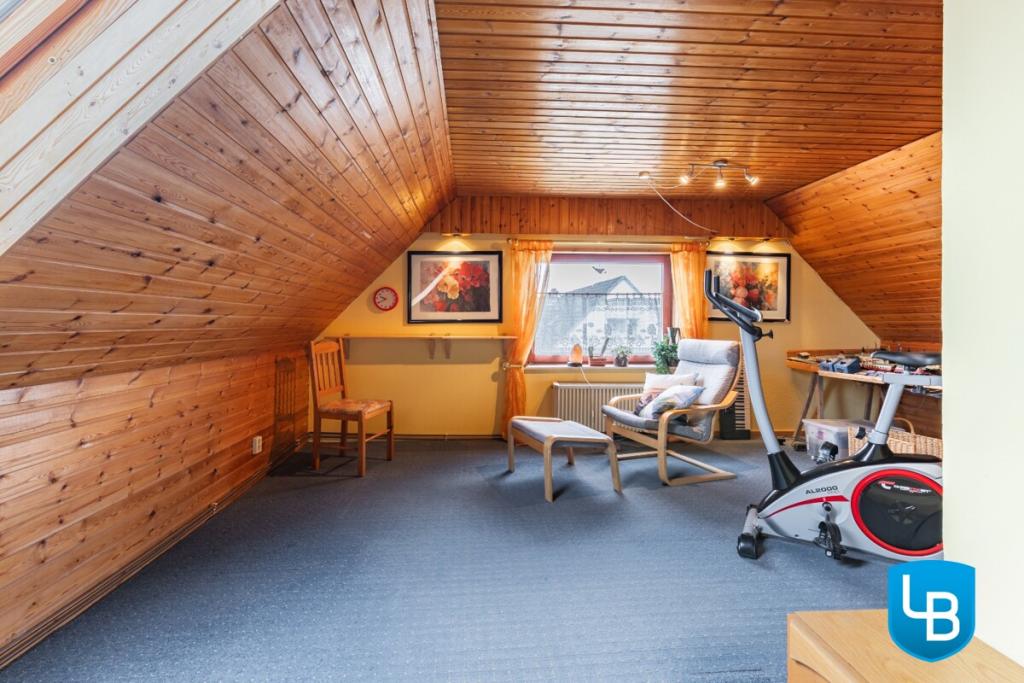 WE 2: Individuell nutzbares Zimmer DG