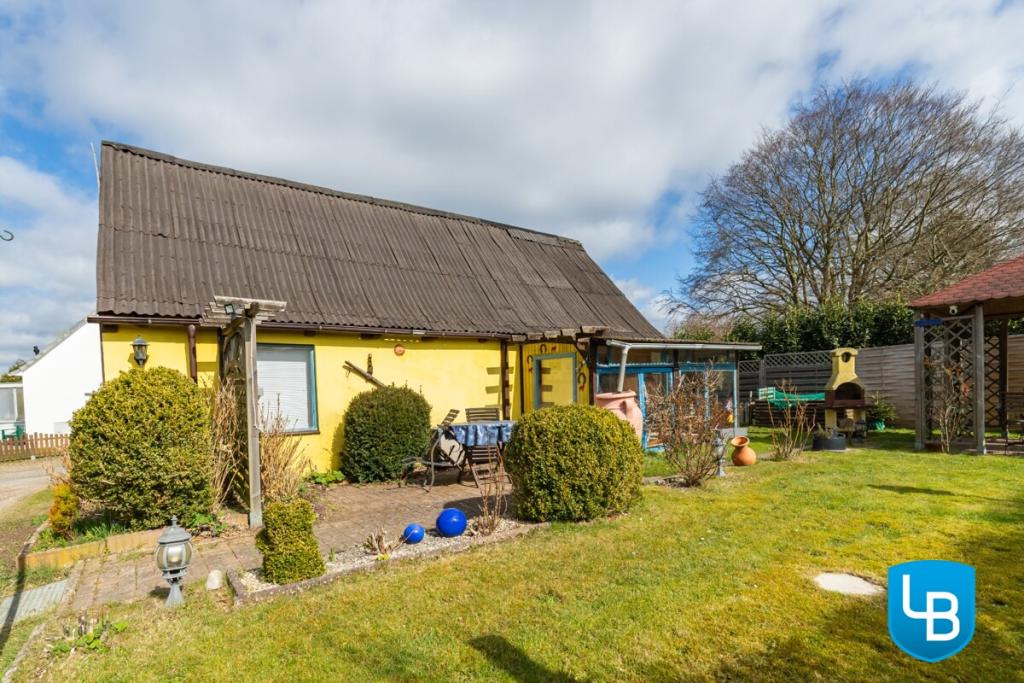 Terrasse mit Grillkamin