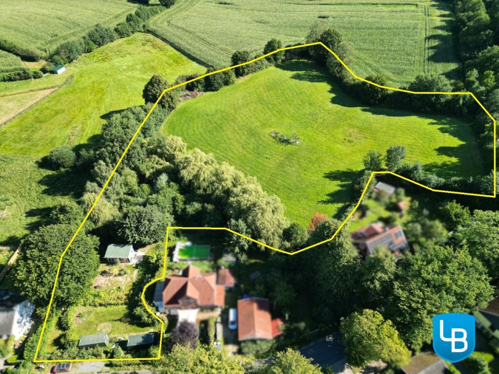 Baugrundstück mit Weidefläche 