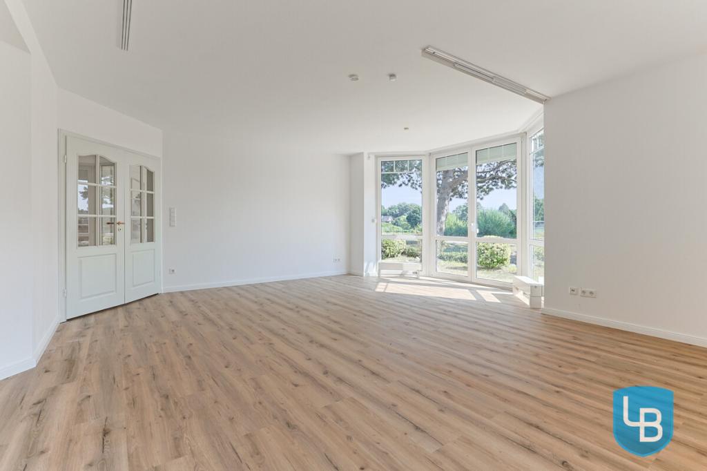 Erste Reihe Nordostseekanal: Traumhafte, modernisierte 4-Zimmer-Wohnung zur Miete - Photo 2