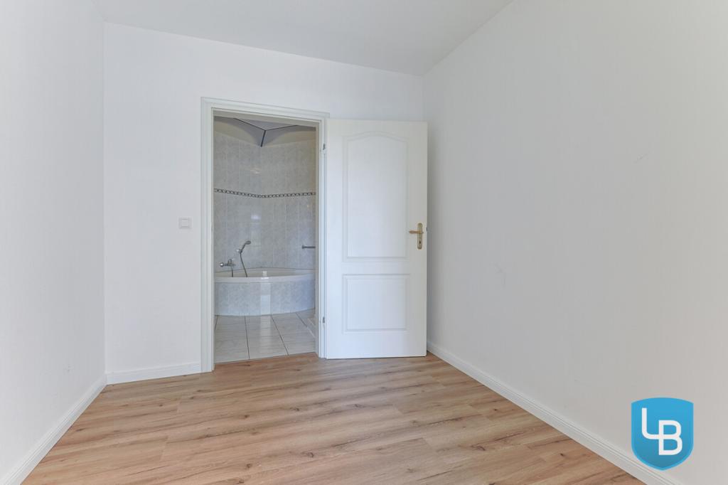 Erste Reihe Nordostseekanal: Traumhafte, modernisierte 4-Zimmer-Wohnung zur Miete - Photo 4
