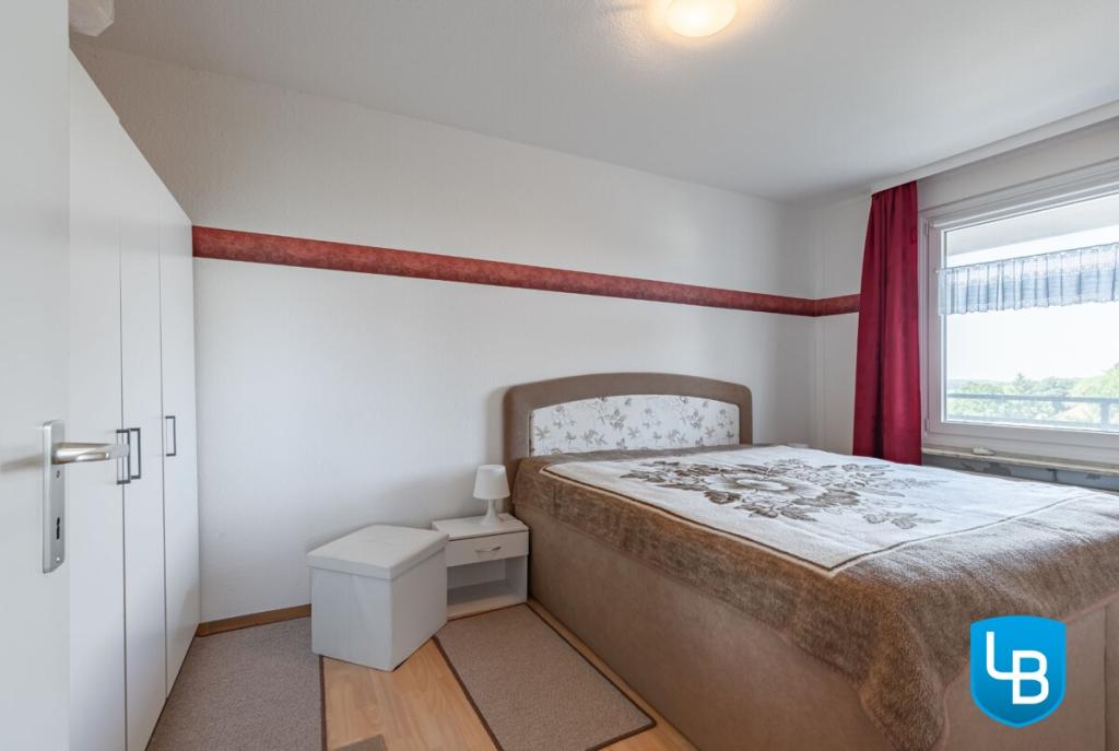 Stilvolle möblierte 2,5-Zimmer-Mietwohnung mit Balkon und Seeblick in Plön - Foto 5